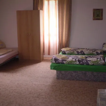 Πανσιόν Tourov Bavorov